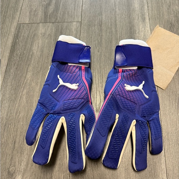 New $140 MSRP Puma Ultra Ultimate Hybrid Cut Goalie Gloves Blue 11 041948 01 - Picture 1 of 4